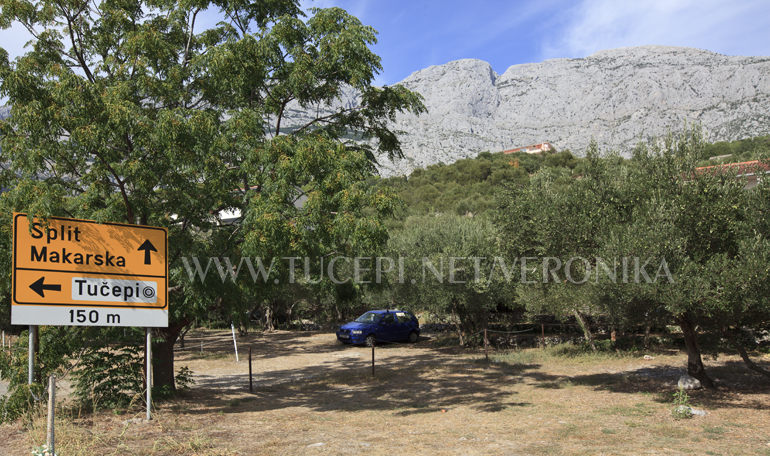 parking close to the house