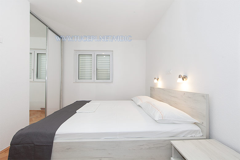 apartments Vidić, Tučepi - bedroom