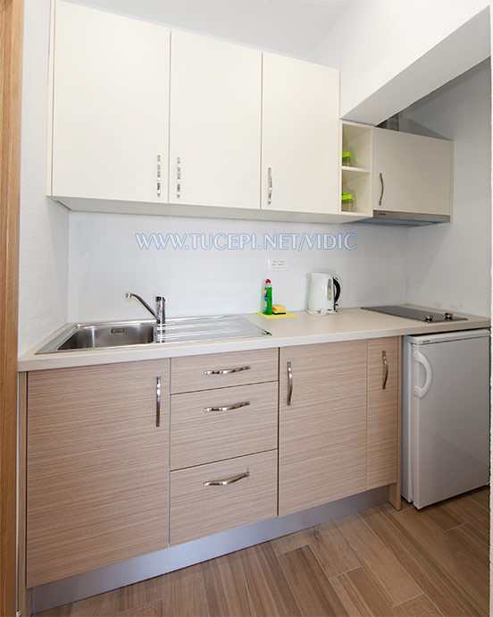 apartments Vidić, Tučepi - kitchen