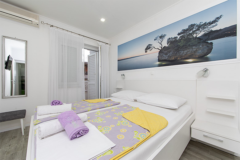 Apartments Villa FINA, Tučepi - bedroom