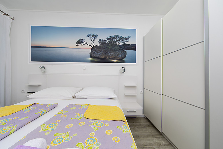 Apartments Villa FINA, Tučepi - bedroom