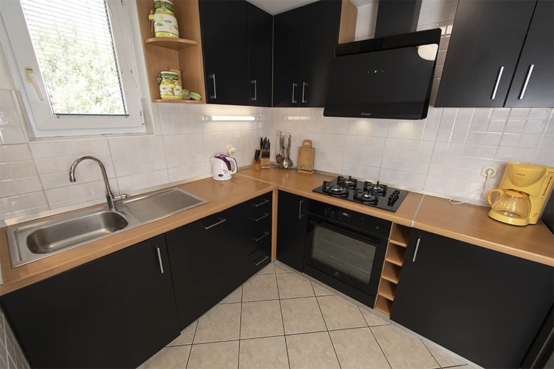 Villa Fina, Tučepi, house - kitchen