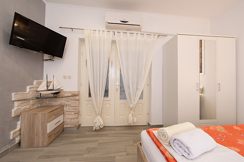 apartment Villa Fina, Tučepi - bedroom