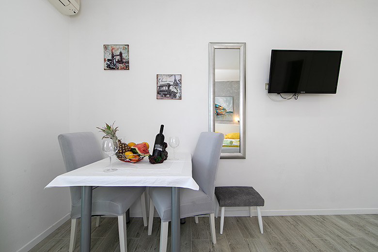 Apartments Villa FINA, Tučepi - dining room