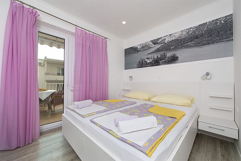 Apartments Villa FINA, Tučepi - bedroom