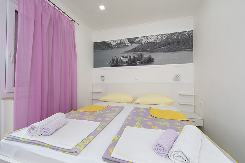 Apartments Villa FINA, Tučepi - bedroom
