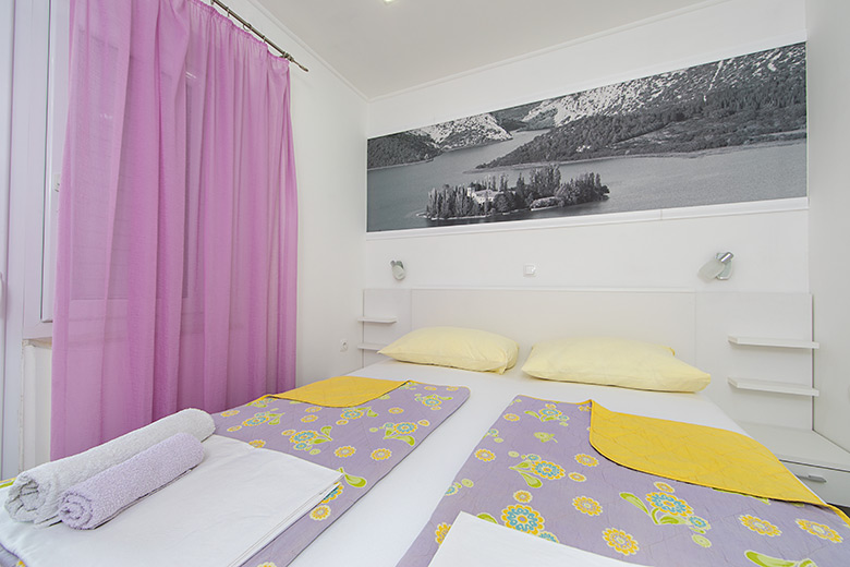 Apartments Villa FINA, Tučepi - bedroom