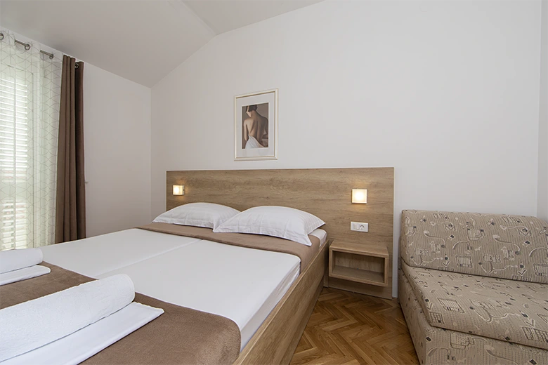 Apartments Vila Marko, Tučepi - bedroom