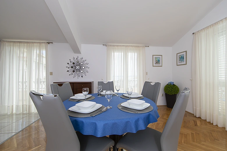 Apartments Vila Marko, Tučepi - dining room