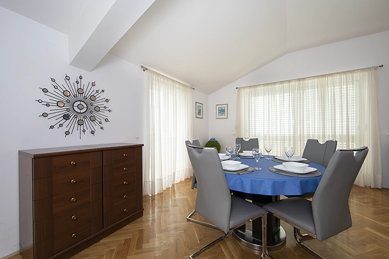 Apartments Vila Marko, Tučepi - dining room