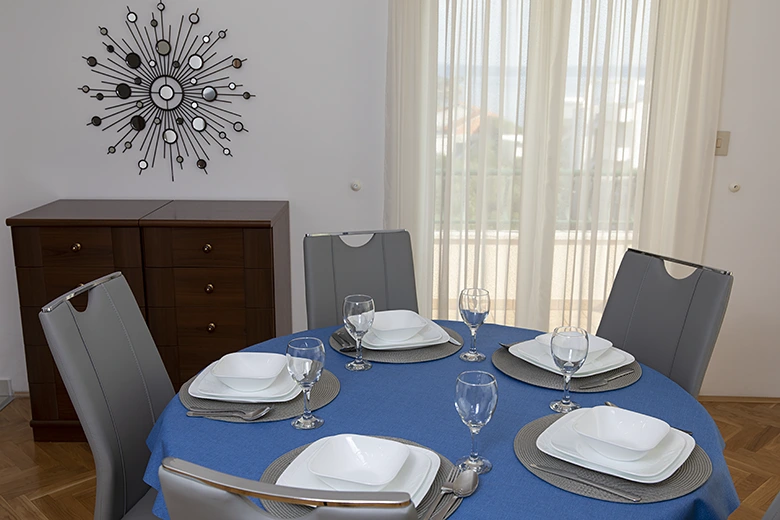 Apartments Vila Marko, Tučepi - dining room