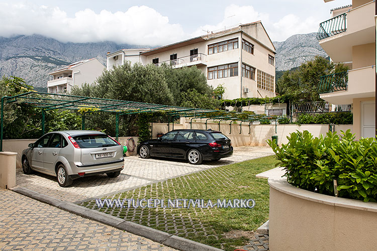 Apartments Vila Marko, Tučepi - parking