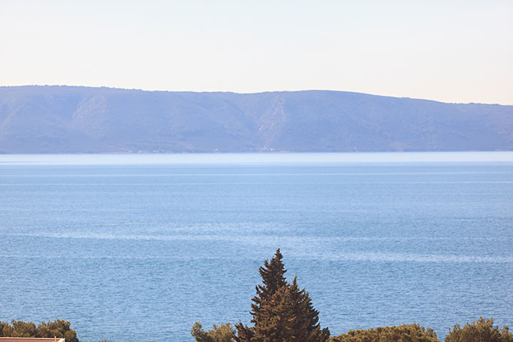 sea and islands view from balcony, Apartments Vila Nela, Tučepi