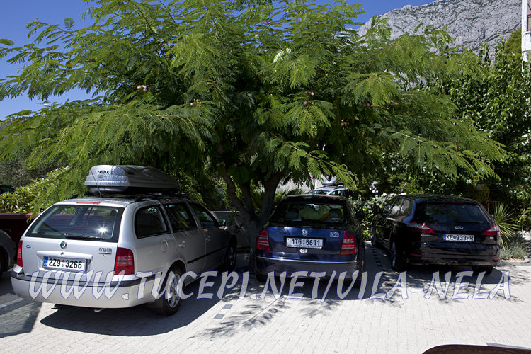 parking, Vila Nela, Tučepi