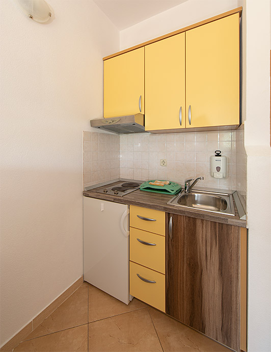 kitchen - Apartments Norka, Tučepi