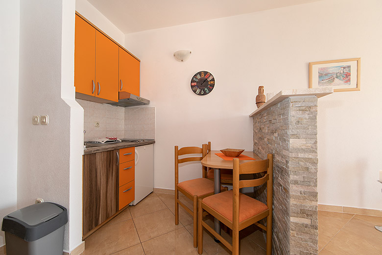 dining room - apartments Norka, Tučepi