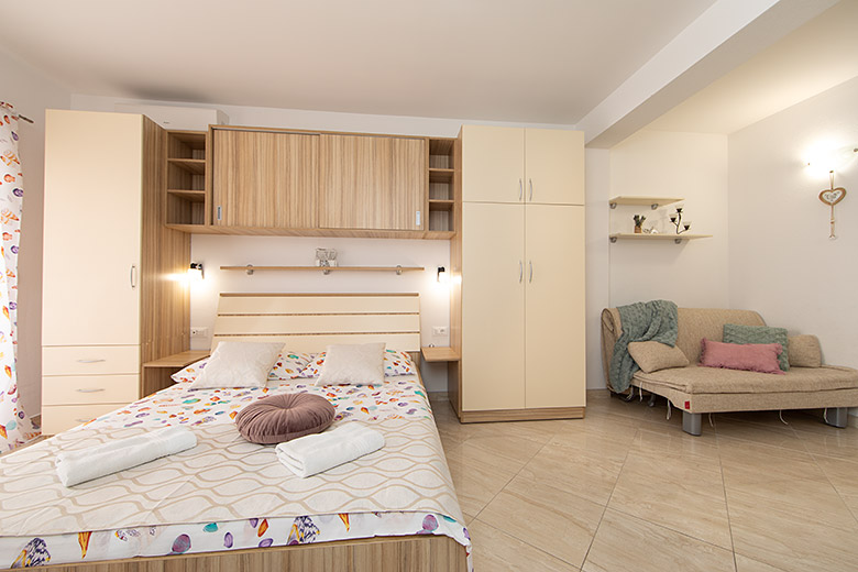 apartments Viskovića dvori, Tučepi - bedroom