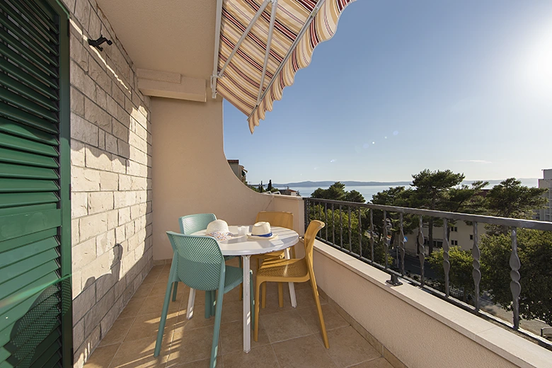 balcony with sea view