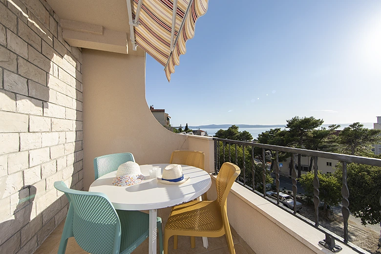 balcony with sea view