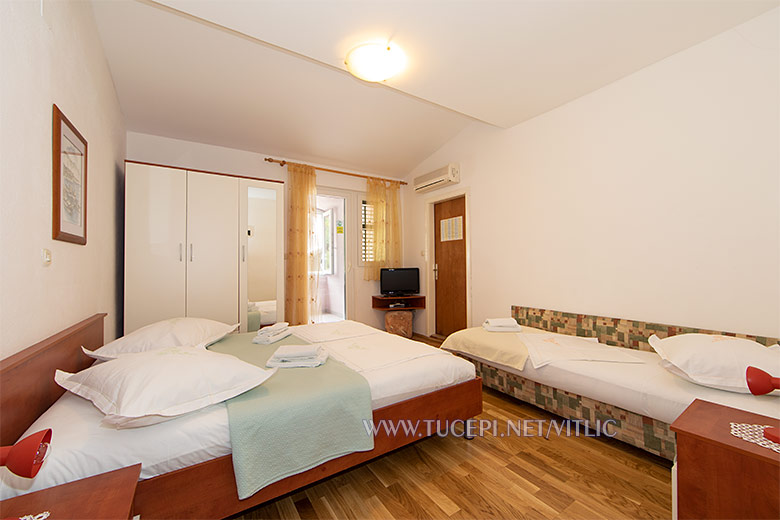 Apartments Vitlić, Tučepi - bedroom