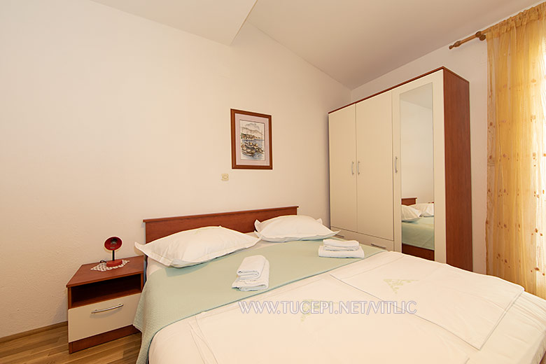 Apartments Vitlić, Tučepi - bedroom