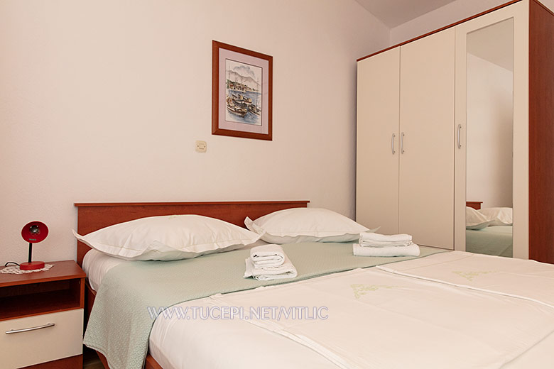 Apartments Vitlić, Tučepi - bedroom