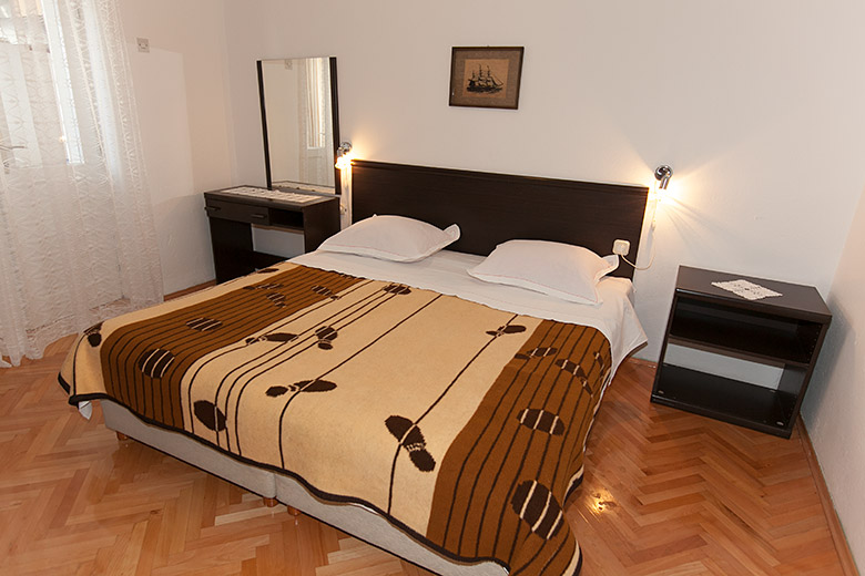 Apartments Vitlić, Tučepi - bedroom