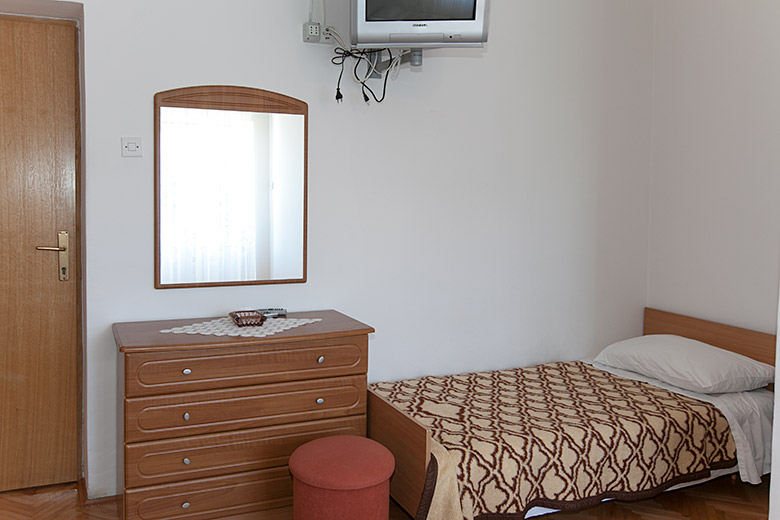 Apartments Vitlić, Tučepi - bedroom