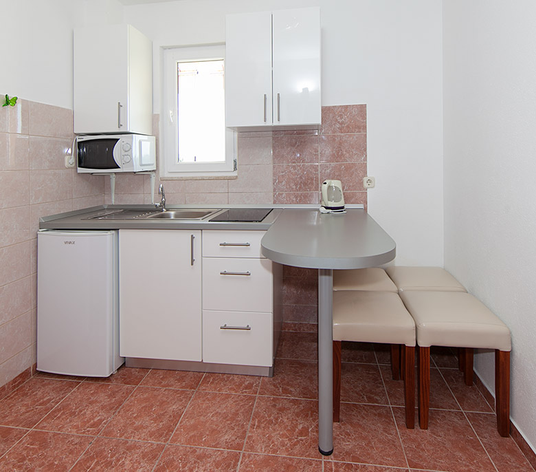 Apartments Vitlić, Tučepi - kitchen