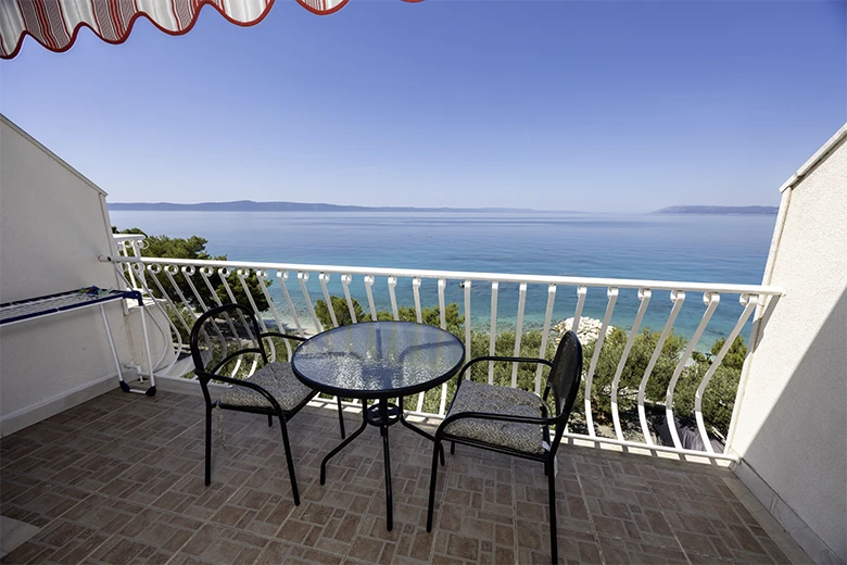 Apartments Ženja, Tučepi - balcony with sea view