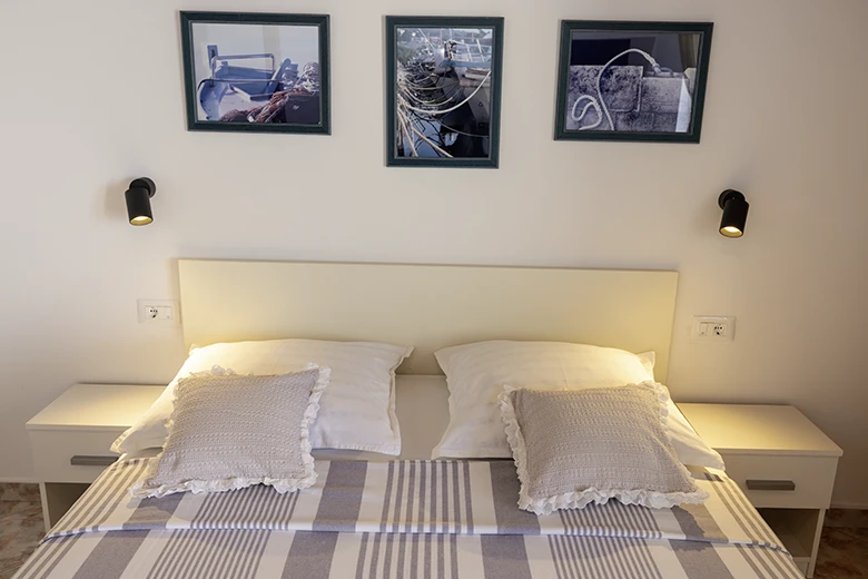 Apartments Ženja, Tučepi - bedroom