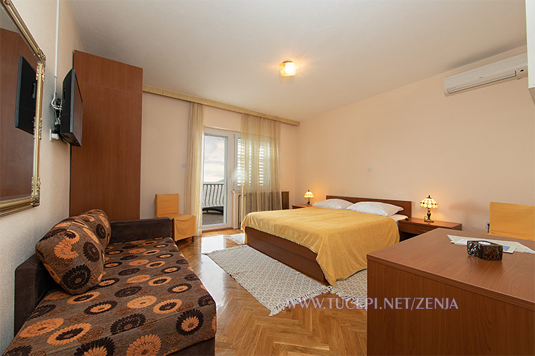 Apartments Ženja, Tučepi - bedroom